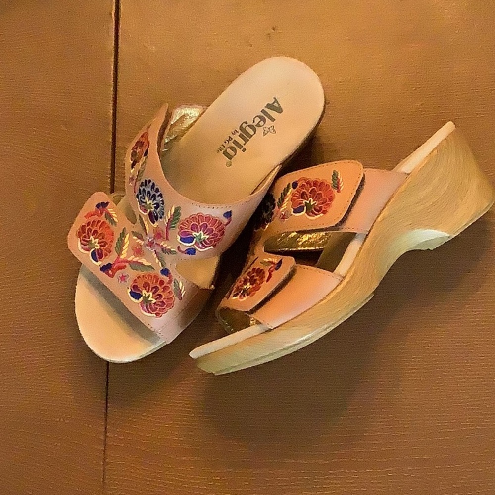 Alegria woman’s sandals